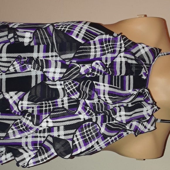 Bisou Bisou halter top  Size M - Picture 2 of 5